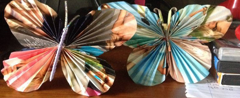papelcomo-hacer-mariposas-de-papel-con-revistas
