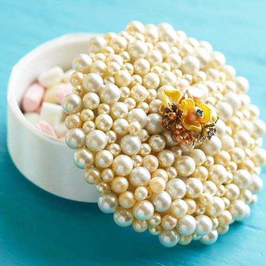 potesalhajero-decorado-con-perlas-artificiales-1