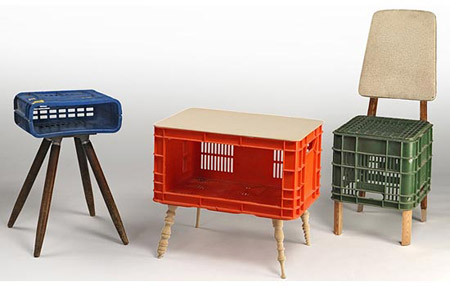 asientosMuebles hechos con cajas plásticas recicladas 1