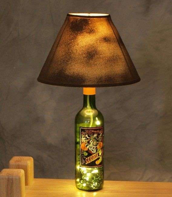 botella-reciclada-con-forma-de-lampara