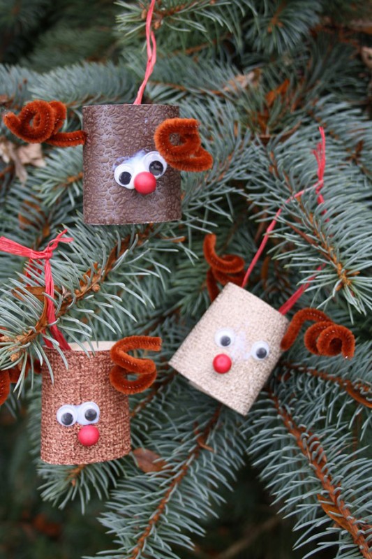 renos-reciclados-para-decorar-el-arbol-de-navidad