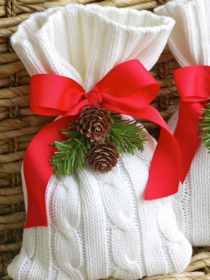 adornos-navidad-tejidos-lana-bolsa-lazo-rojo1
